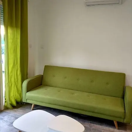Cabanon Vert בית נופש